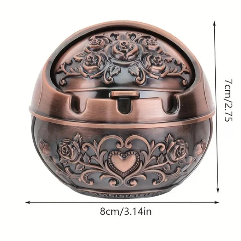 1pc Metal Ashtray, Smoking Windproof Vintage Lid Ornament, Vintage Cigarette Metal Decoration,Portable Home Decor Ashtrays