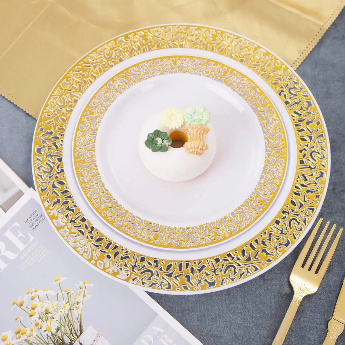 40/20pcs Gold Plastic Plates,Party Dinner Plates and Salad/Dessert Plates Combo,Heavy Duty Plastic Plates for Parties Wedding