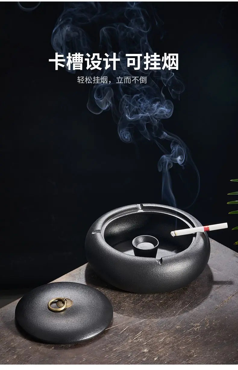 Creative Black Matte Ceramic Ashtray with Lid Indoor Wind & Ash Resistant Car Ashtray Portable Ceramic Ashtray Home Decoration