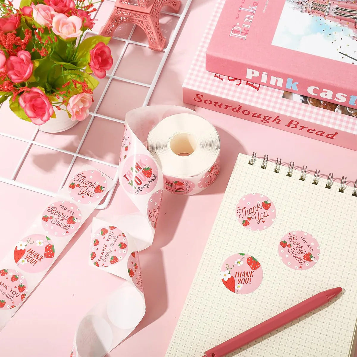 500pcs Strawberry Thank You Stickers，DIYAdhesive Labels Envelope Gift Sealing Stickers Birthday Party Cupcake Decoration Sticker