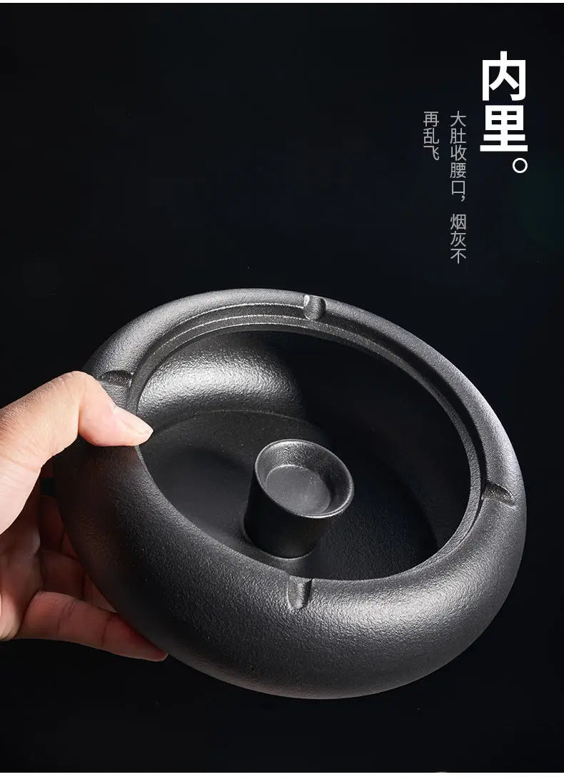 Creative Black Matte Ceramic Ashtray with Lid Indoor Wind & Ash Resistant Car Ashtray Portable Ceramic Ashtray Home Decoration