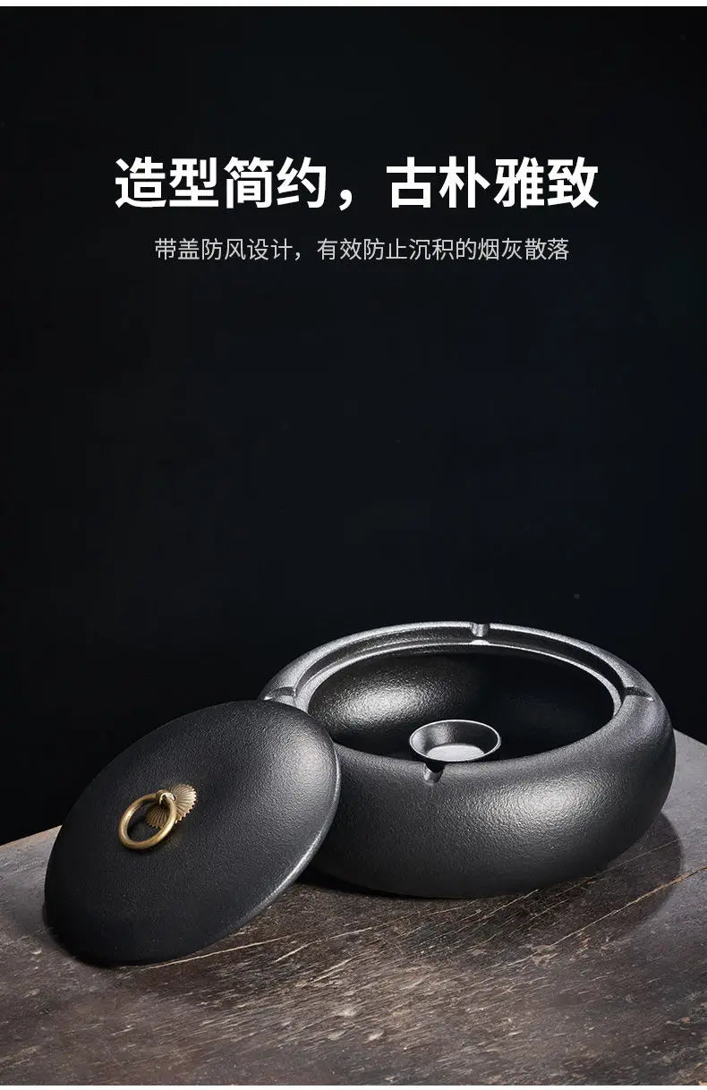 Creative Black Matte Ceramic Ashtray with Lid Indoor Wind & Ash Resistant Car Ashtray Portable Ceramic Ashtray Home Decoration