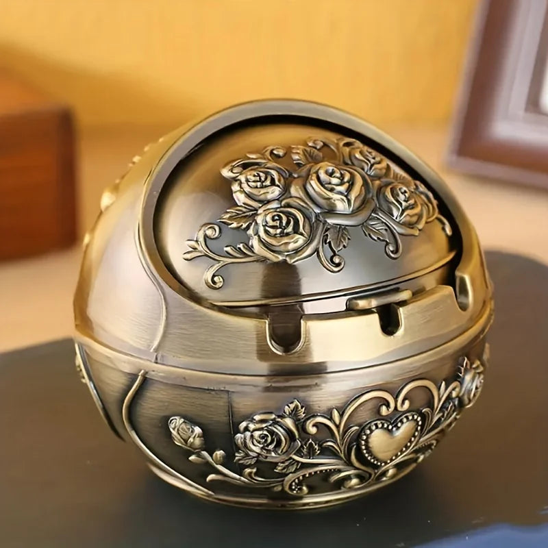 1pc Metal Ashtray, Smoking Windproof Vintage Lid Ornament, Vintage Cigarette Metal Decoration,Portable Home Decor Ashtrays