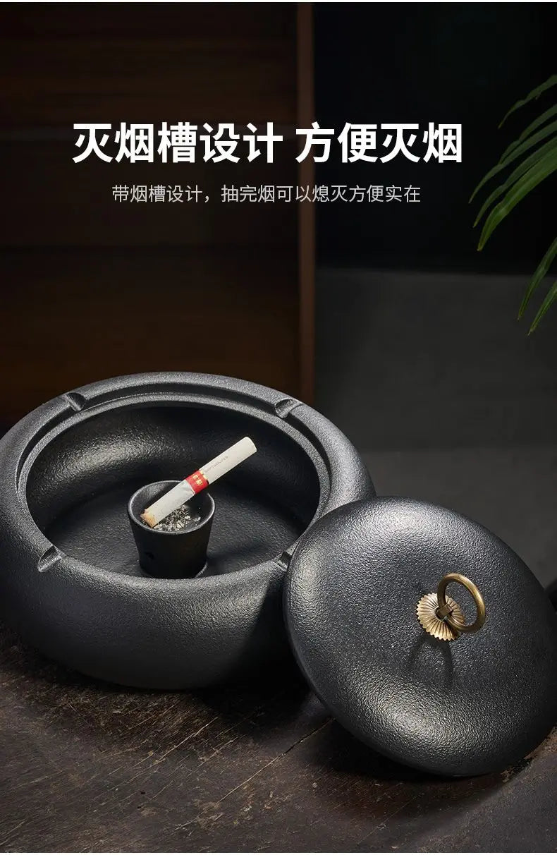 Creative Black Matte Ceramic Ashtray with Lid Indoor Wind & Ash Resistant Car Ashtray Portable Ceramic Ashtray Home Decoration