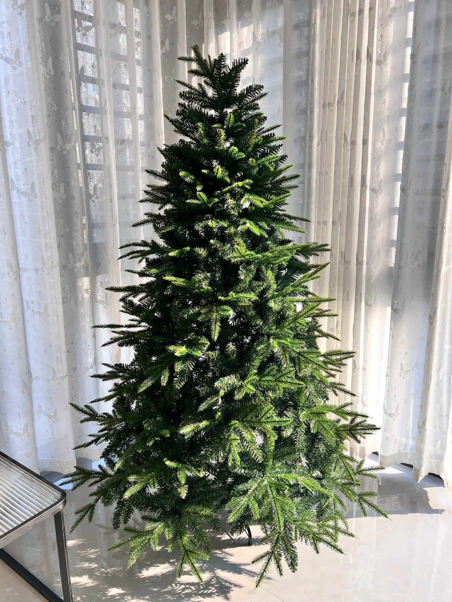 Artificial Christmas Tree PE&PVC Material with LED Lights Large Christmas Tree 120CM To 240CM Family Party Christmas Decoration