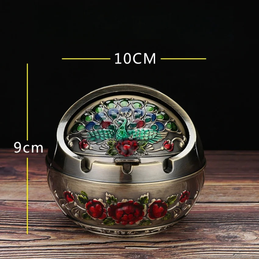 1pc Metal Ashtray, Smoking Windproof Vintage Lid Ornament, Vintage Cigarette Metal Decoration,Portable Home Decor Ashtrays