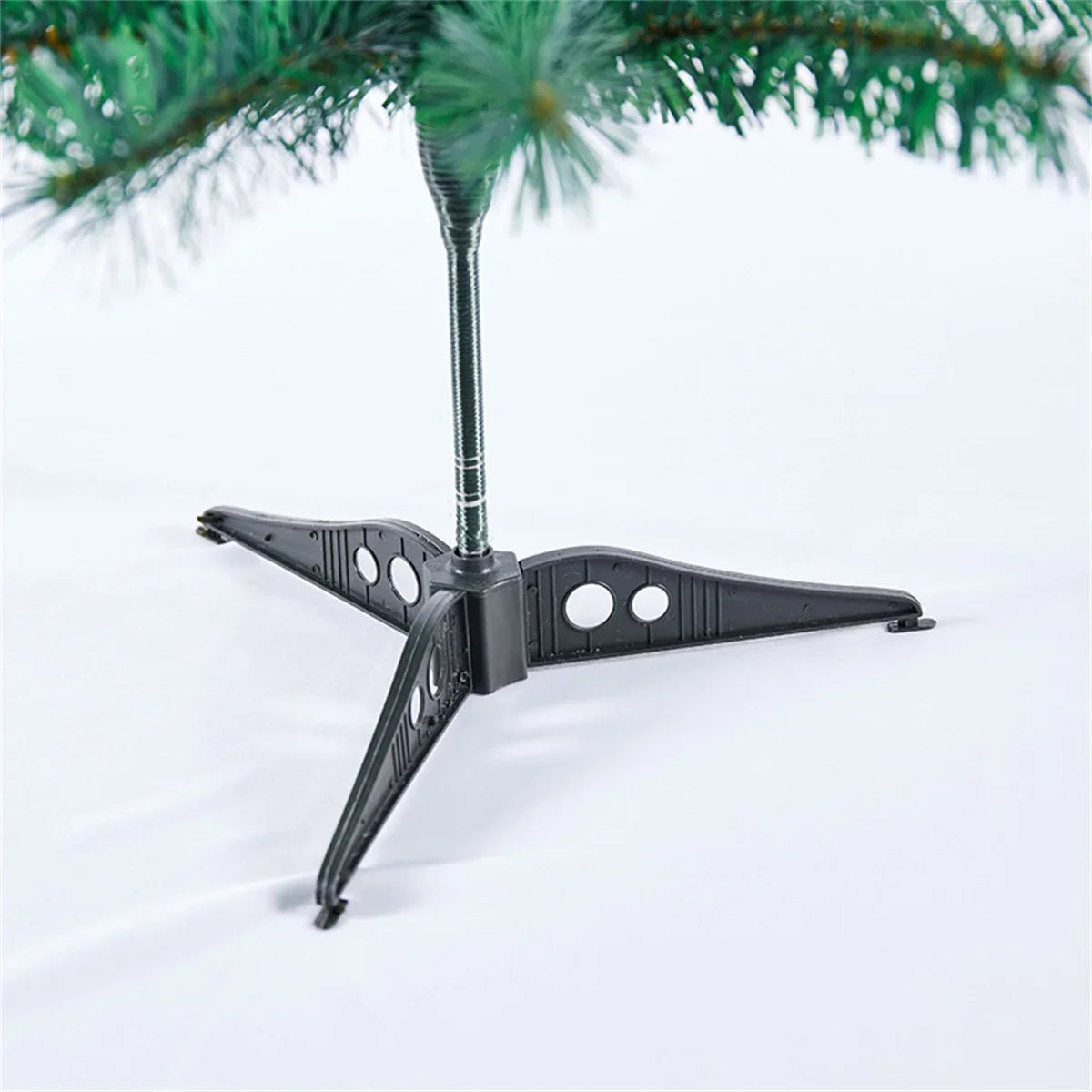 Christmas Tree Ornament Durable Mini Christmas Tree Decoration Prop for Christmas Parties Family Gatherings Daily Desktop Decor