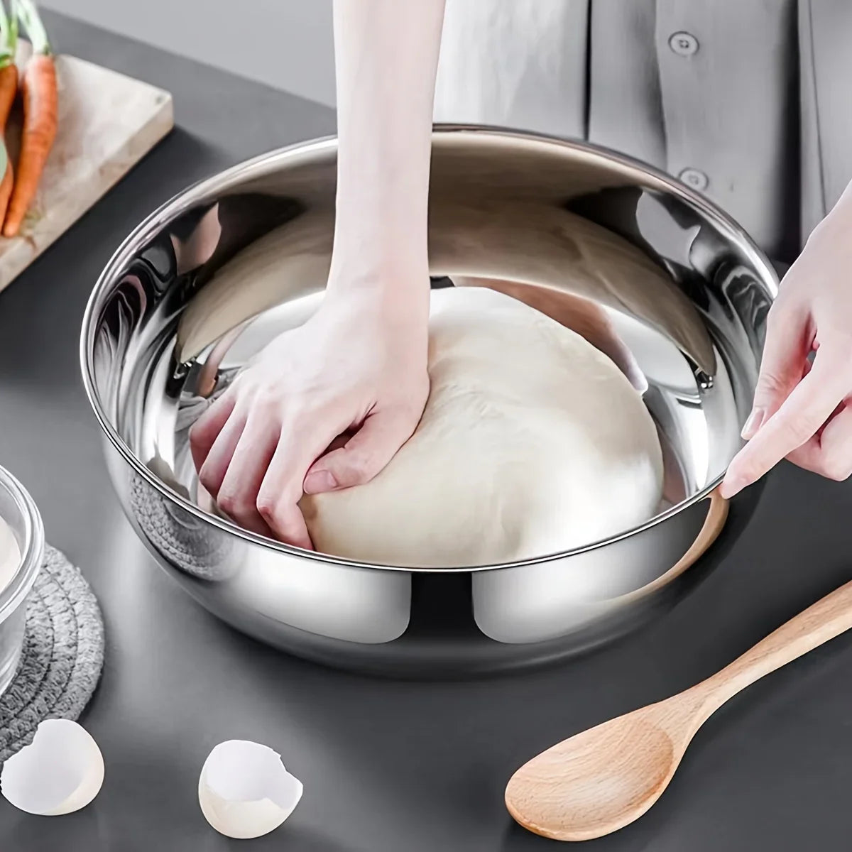 Stainless Steel Large Capacity Bowl, Suitable for Mixing Dough, Cleaning Vegetables, Stirring Salads, Easy To Clean